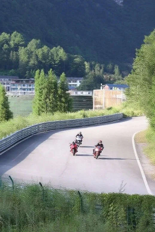 方言短剧都这么绝吗！！！一秒穿越山城