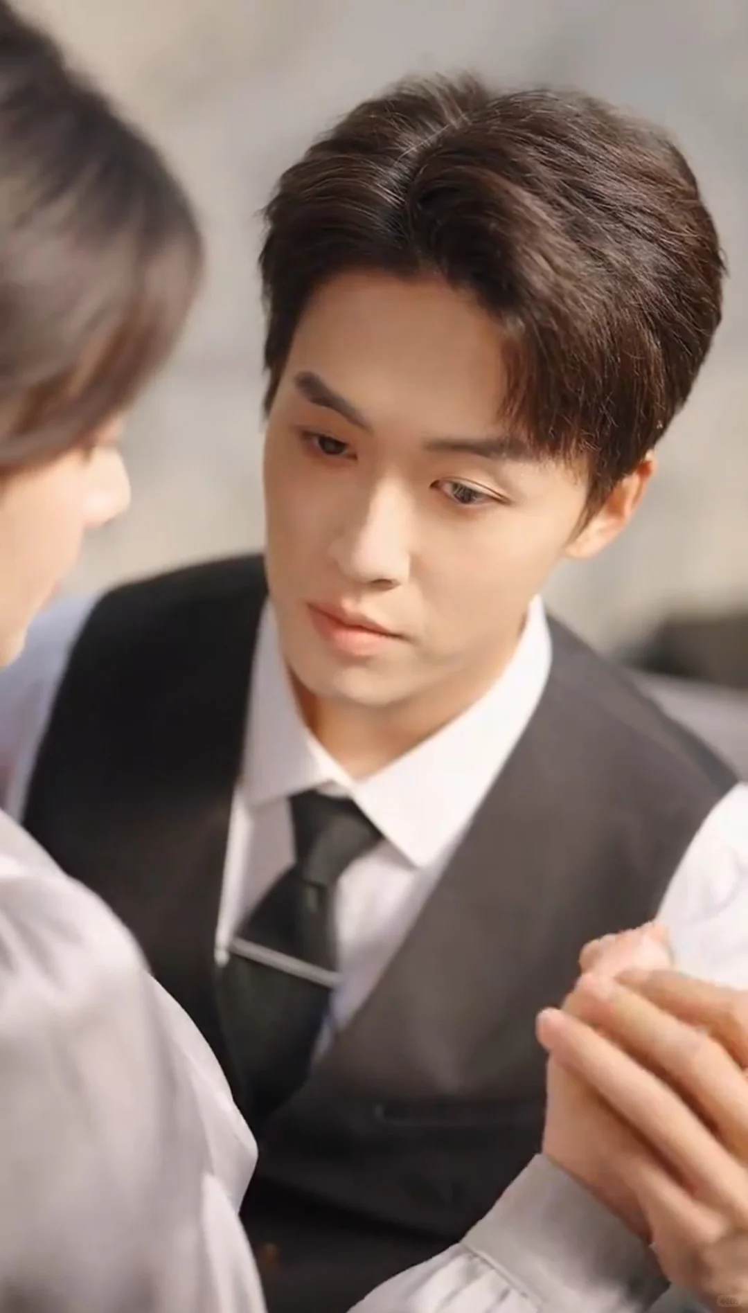 男主好帅女主好美吻戏好甜结局好草率