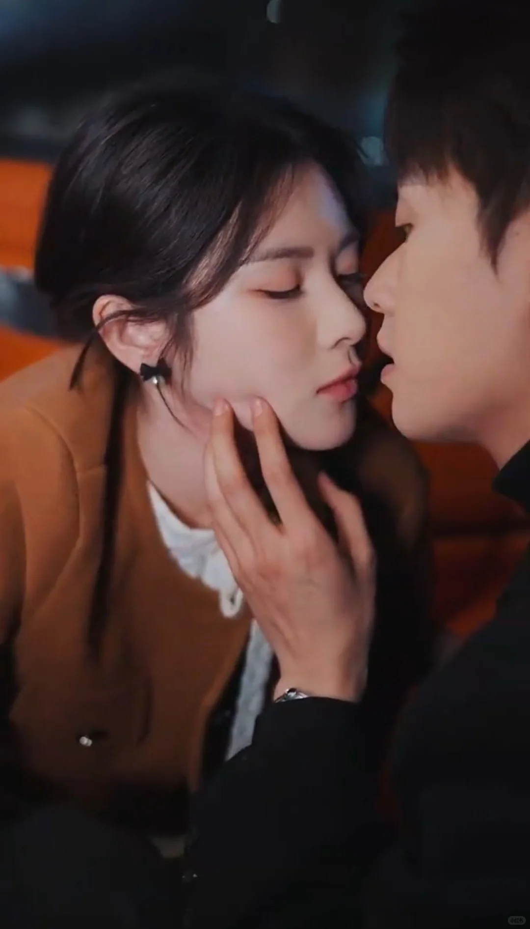 男主好帅女主好美吻戏好甜结局好草率