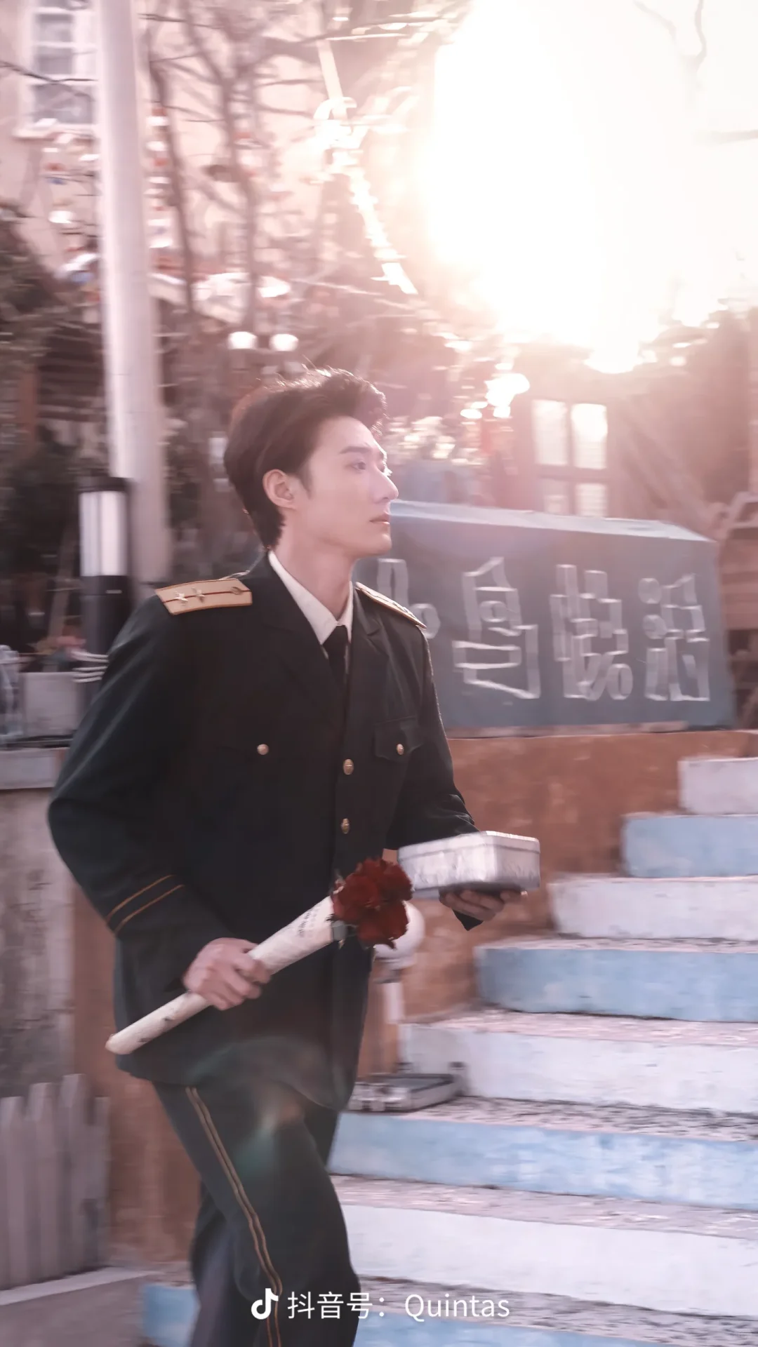 前阵子掉进了年代军官剧的窝了