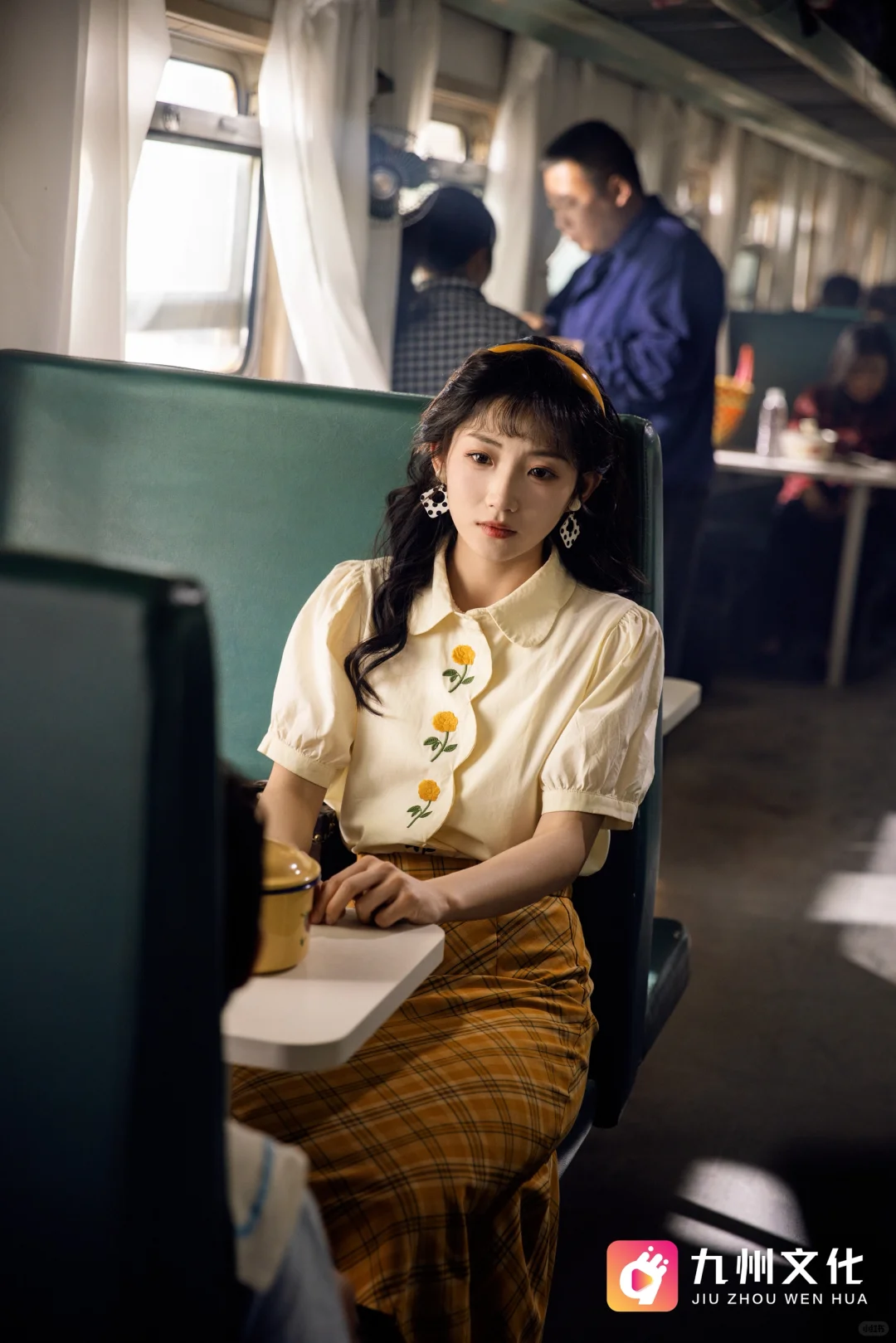 糟糕，穿越回八零年代了！