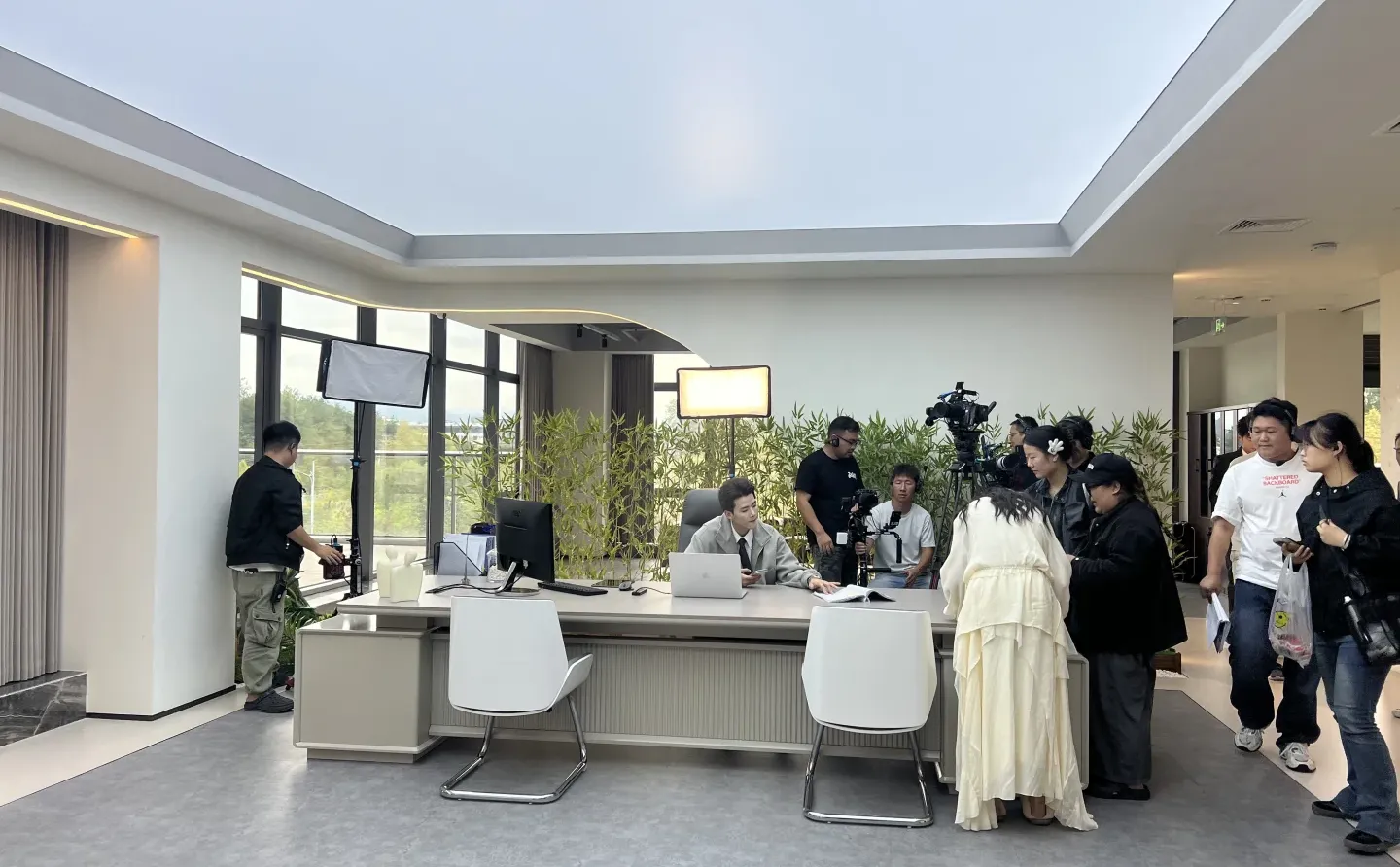 黄山微短剧霸道总裁拍摄现场