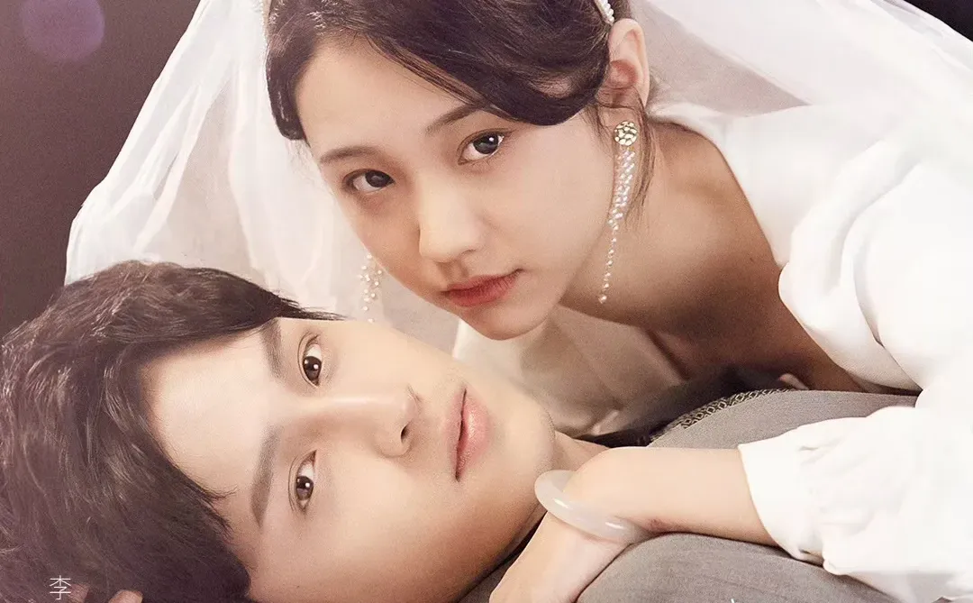 妈耶‼️播了播了‼️白天是秘书‼️晚上是老公‼️