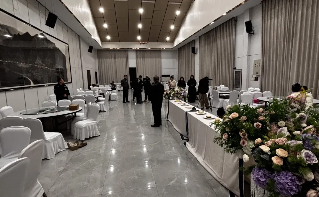 《重逢在尘埃里》短剧开拍