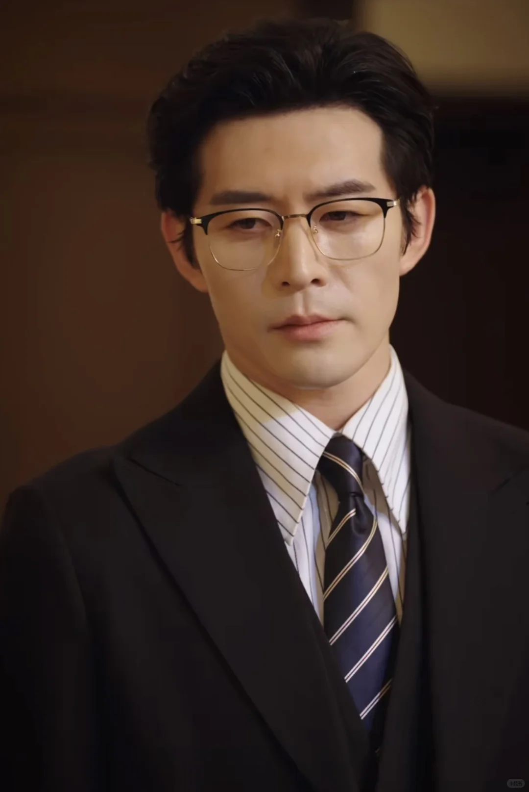 来喽！是财阀家的赵daddy啊