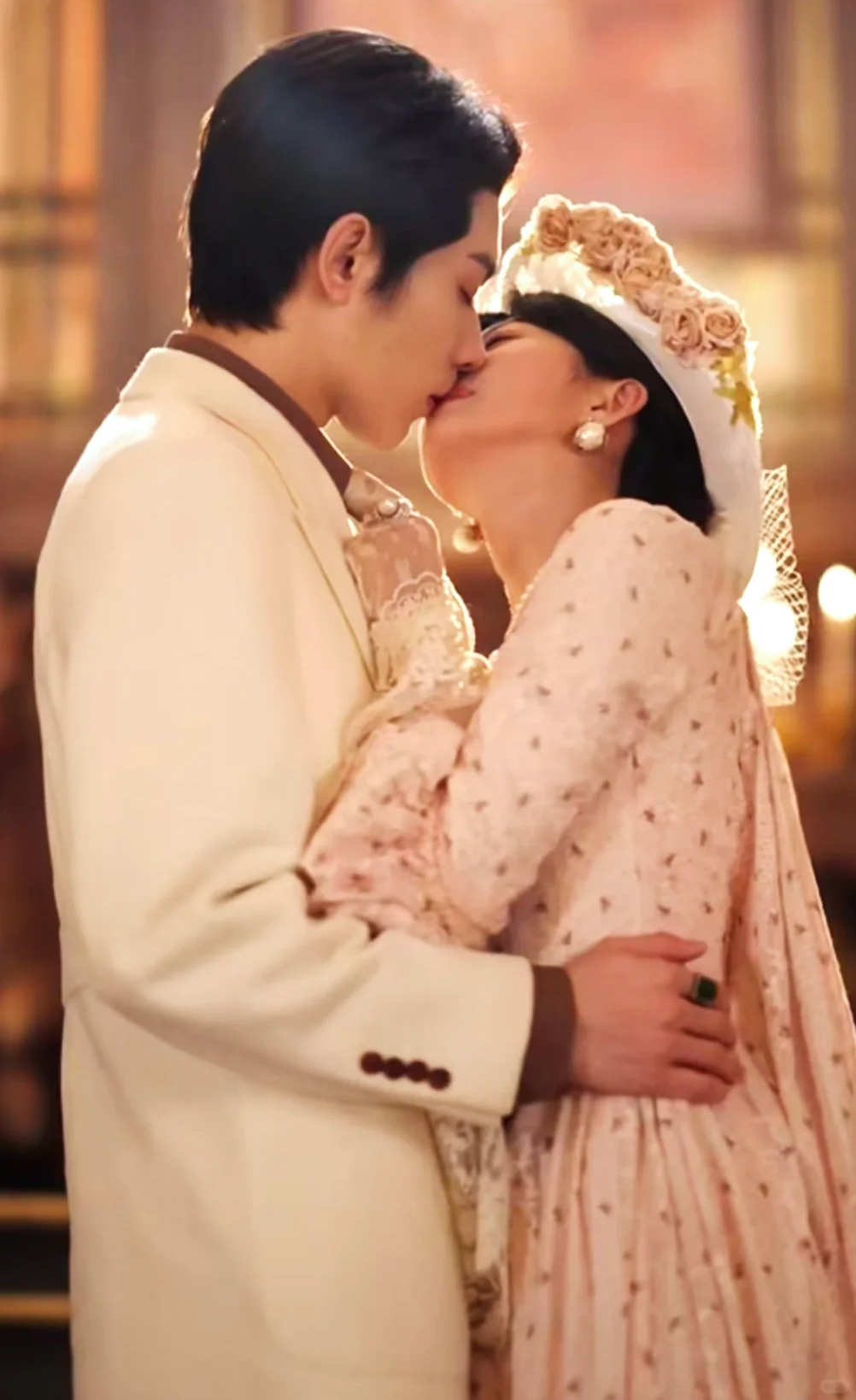 吴添豪&田甜一深情演绎民国甜宠情爱剧！