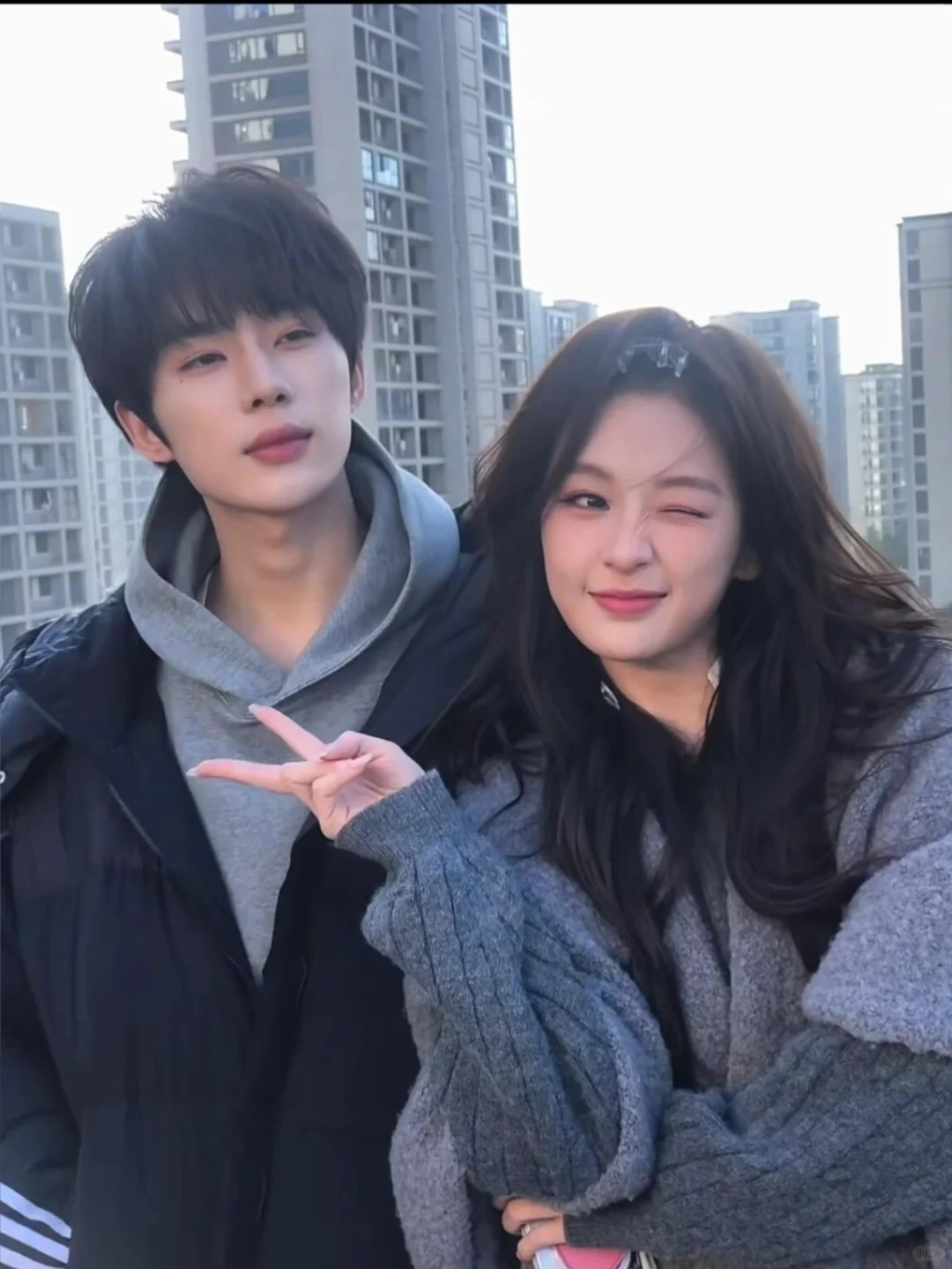 年度最上头姐狗恋！“黄毛太子”冲🔝