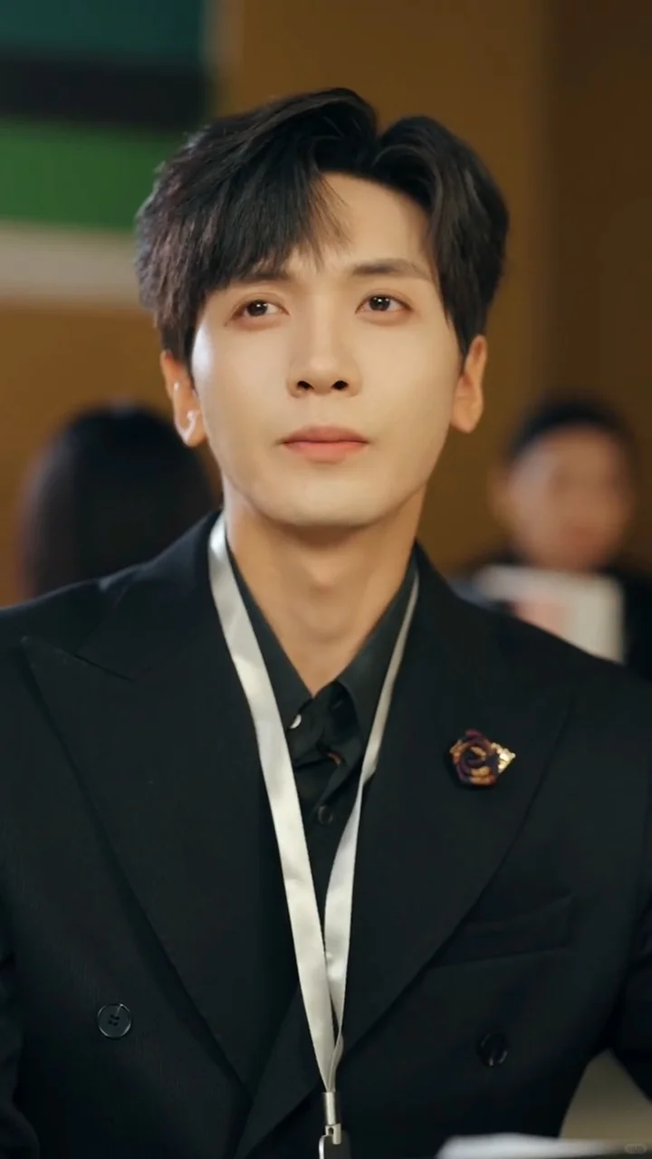 国产短剧《总裁的闪婚甜妻》