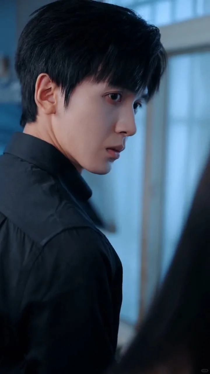 国产短剧《总裁的闪婚甜妻》