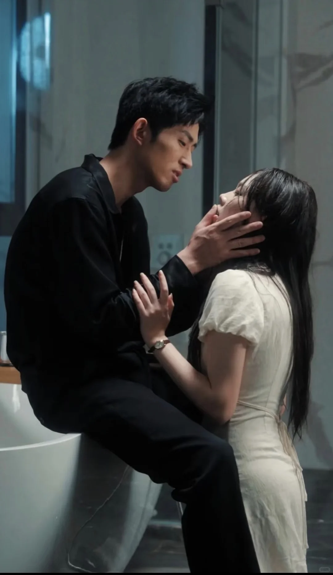 未删减版《禁欲大佬沦陷了》💥超欲脸红