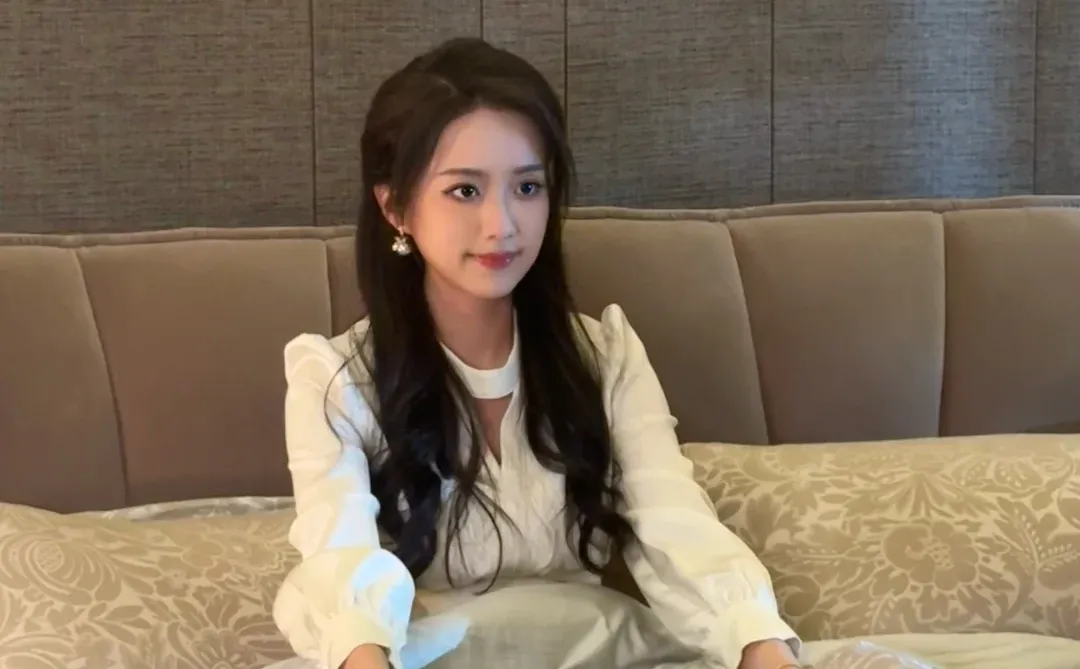 短剧女主在线找助理