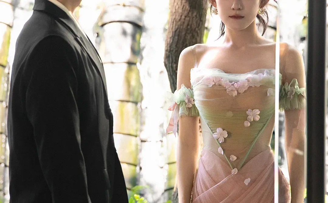 《臣服她》重磅定档9月6日！