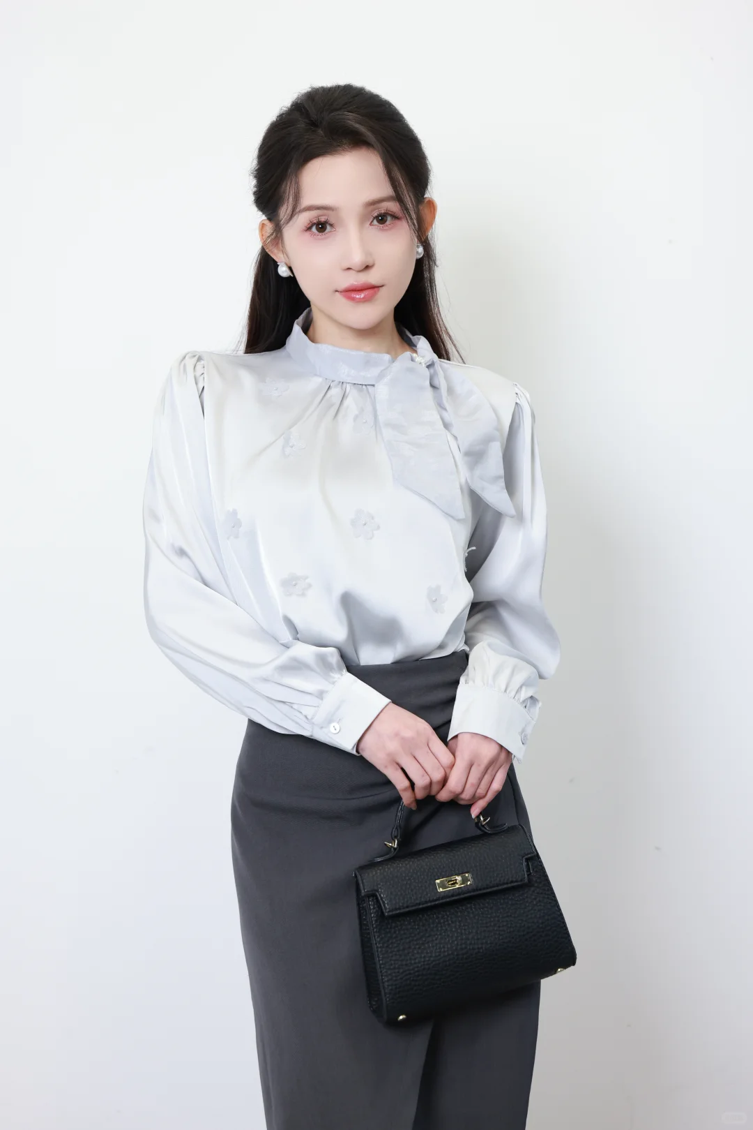 01演员在线等通告