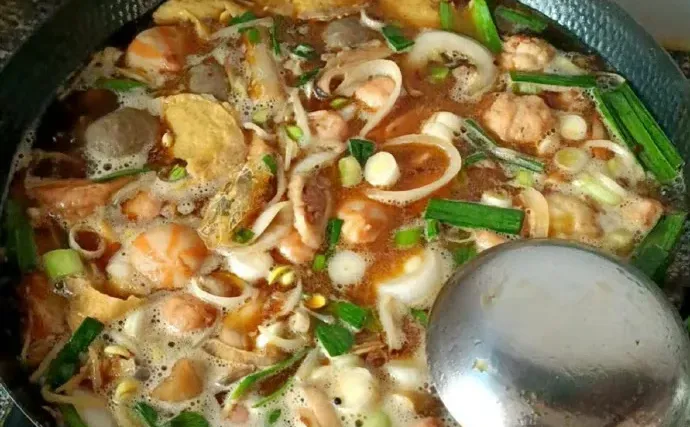 说句实话，我特别佩服我老婆，不但人漂亮，还做得一手好饭，硬是把我从100斤喂到到