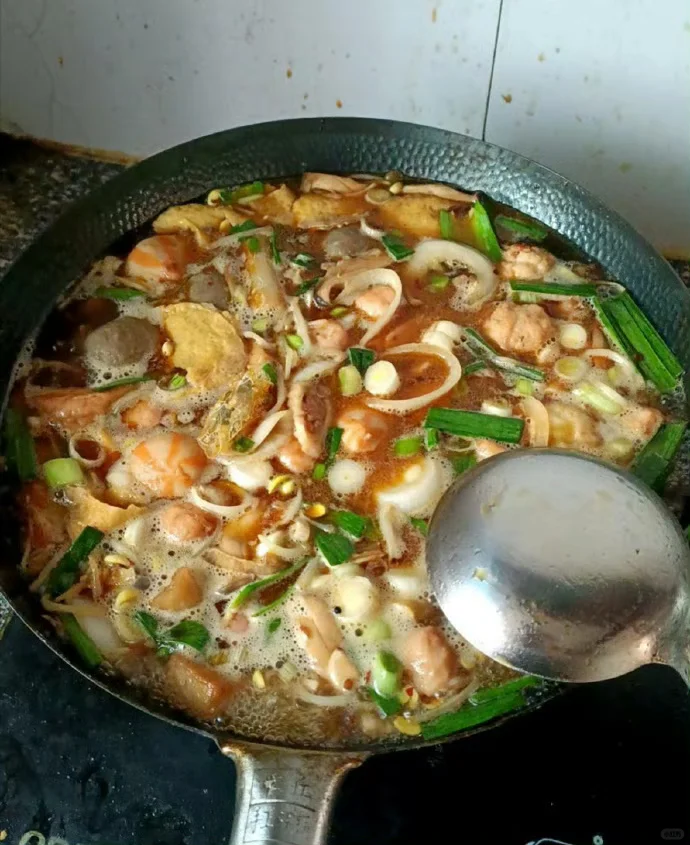 说句实话，我特别佩服我老婆，不但人漂亮，还做得一手好饭，硬是把我从100斤喂到到