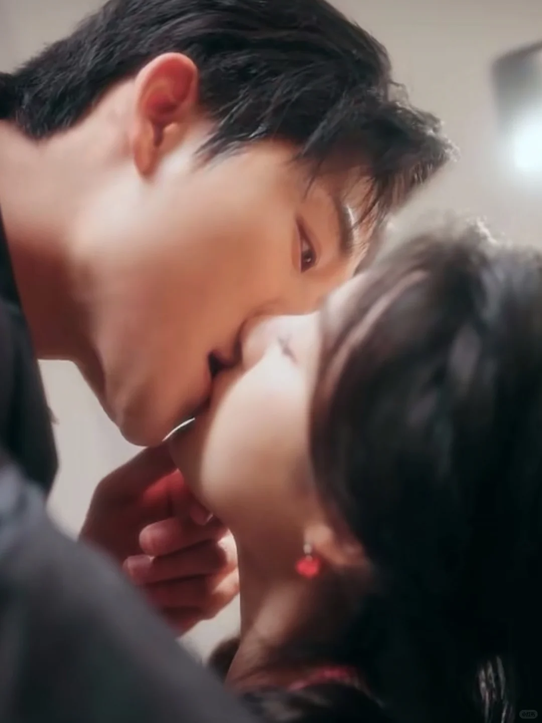 不是小叔了，这回是情敌她爸了~体力还挺好