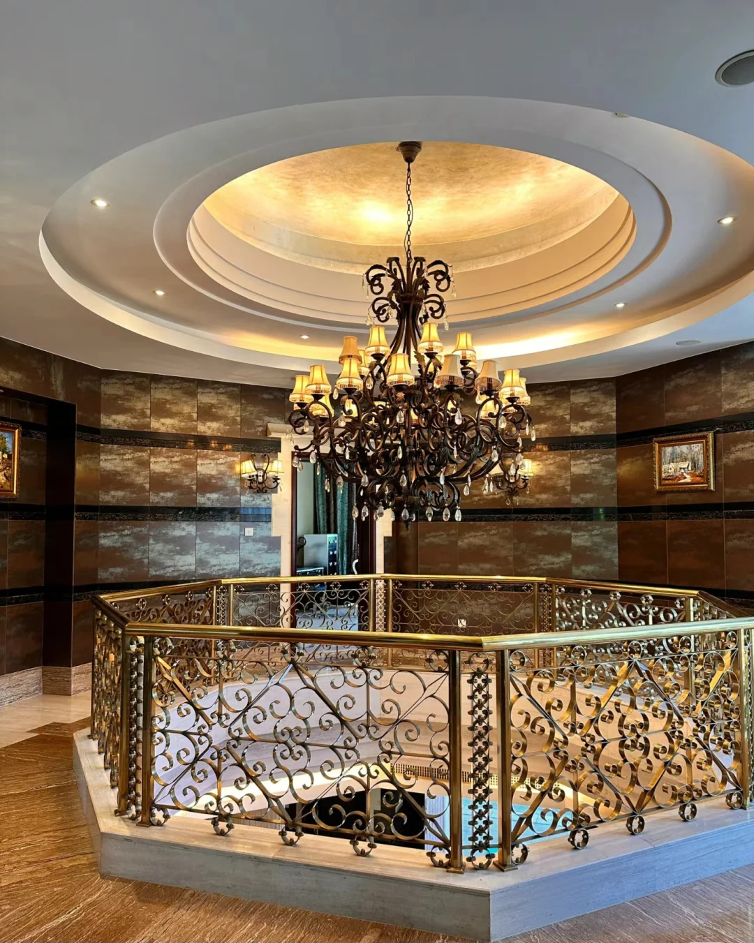 豪门短剧的福音，百亿总裁的家这个场地绝了