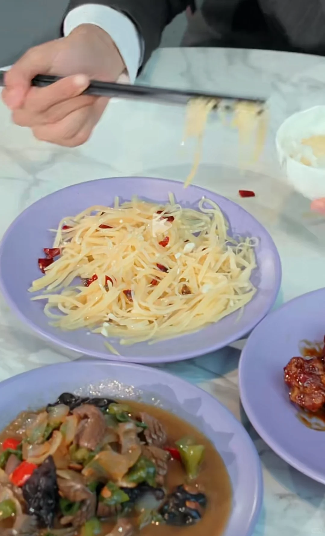 看小短剧的时候在想