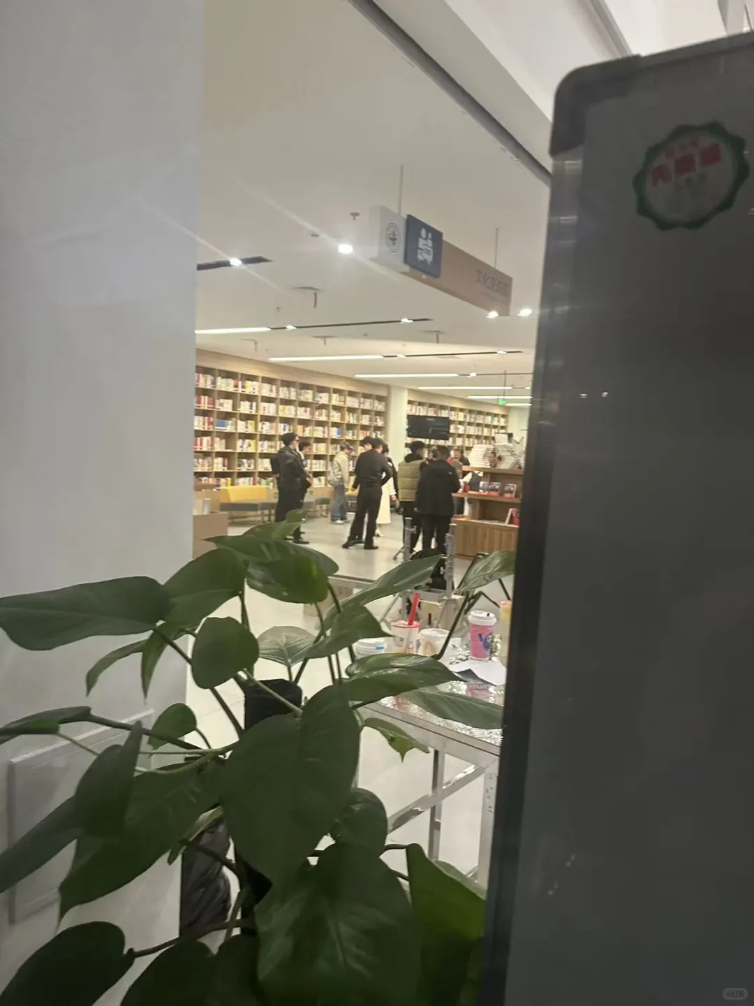 重生之我在重庆城市科技学院霸道总裁爱上我