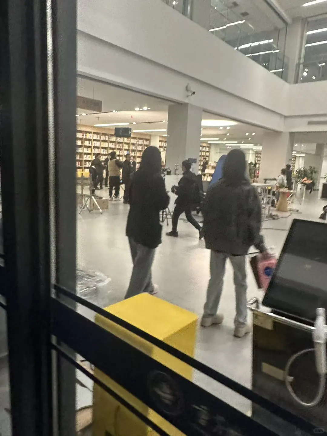 重生之我在重庆城市科技学院霸道总裁爱上我