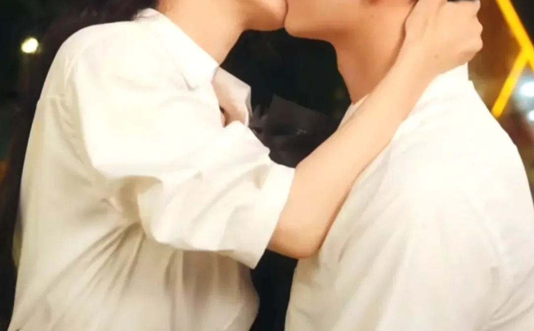 王皓祯&石雪婧深情演绎甜宠情爱剧！🔥