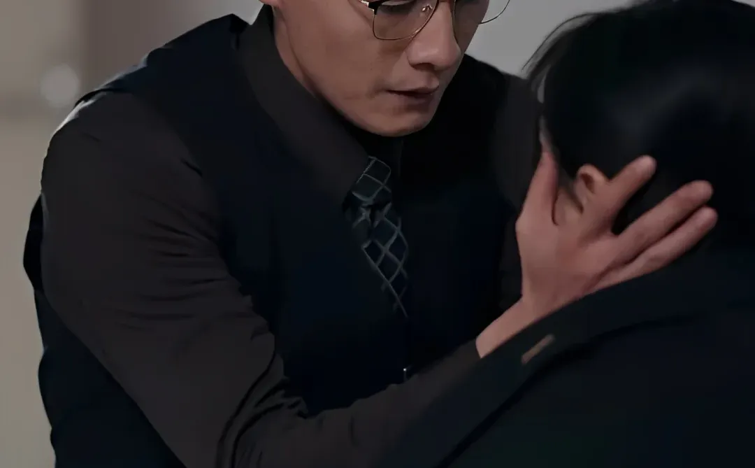 年上霸总这个设定我能吃一辈子！！！