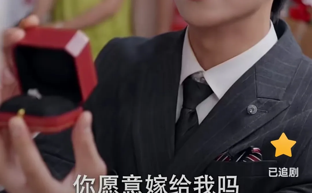 短剧推荐—《天降萌娃，总裁夫人是大佬》