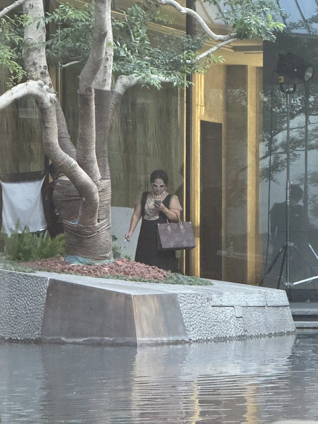 网红短剧杀疯了！女霸总爱上我是真滴！