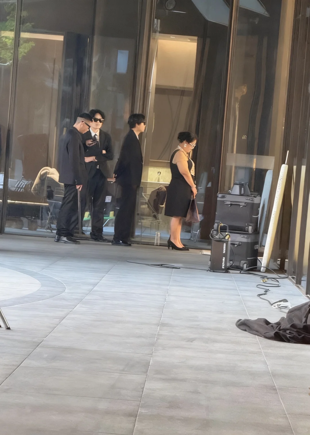 网红短剧杀疯了！女霸总爱上我是真滴！