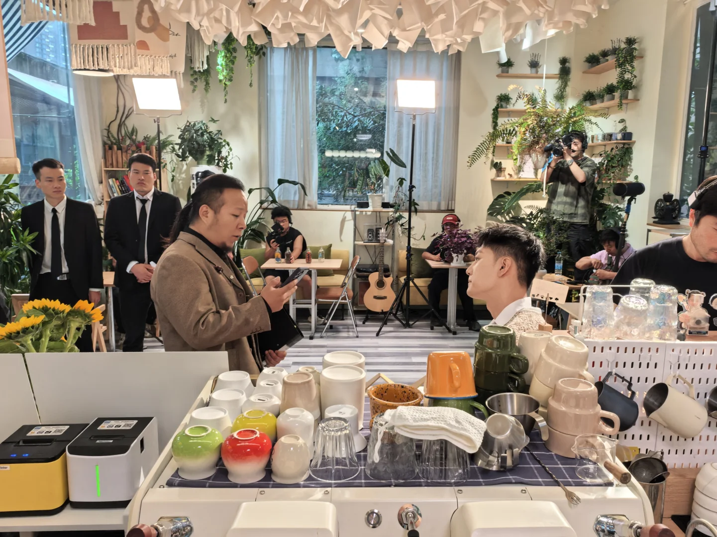 嘶…我们居然真的上了短剧？