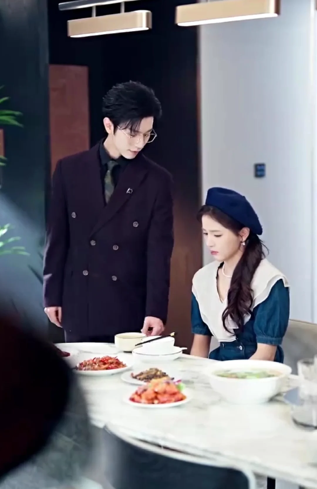 笑不活了！冷面总裁他天天听我“内心演戏”