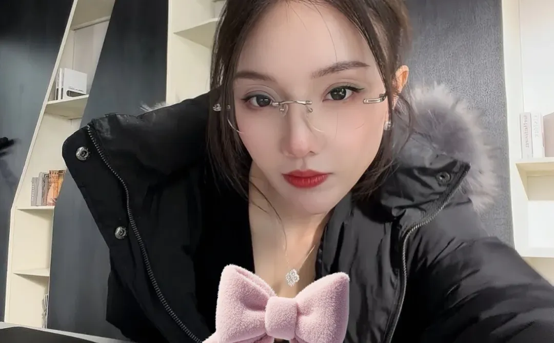 素人勇闯短剧圈、我演了女总裁