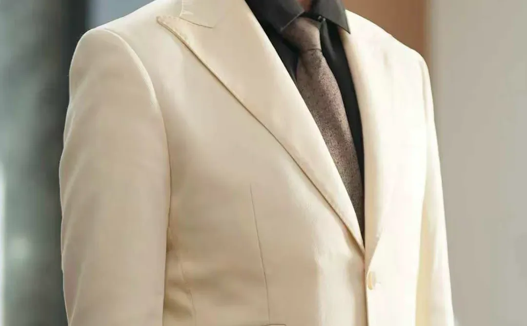 近期一部老妻少夫爆剧！