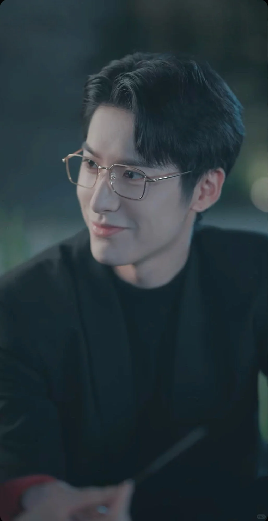 又是熟人下海的感觉🤣演的挺好，吻技不行😂