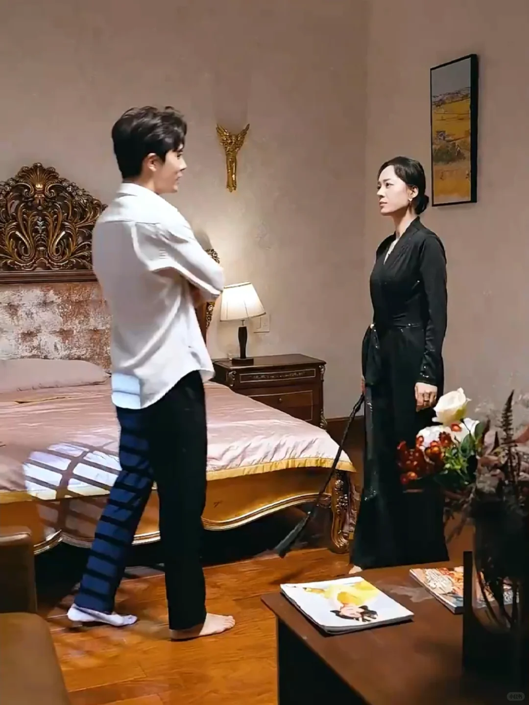 终于有霸总在家里脱鞋了