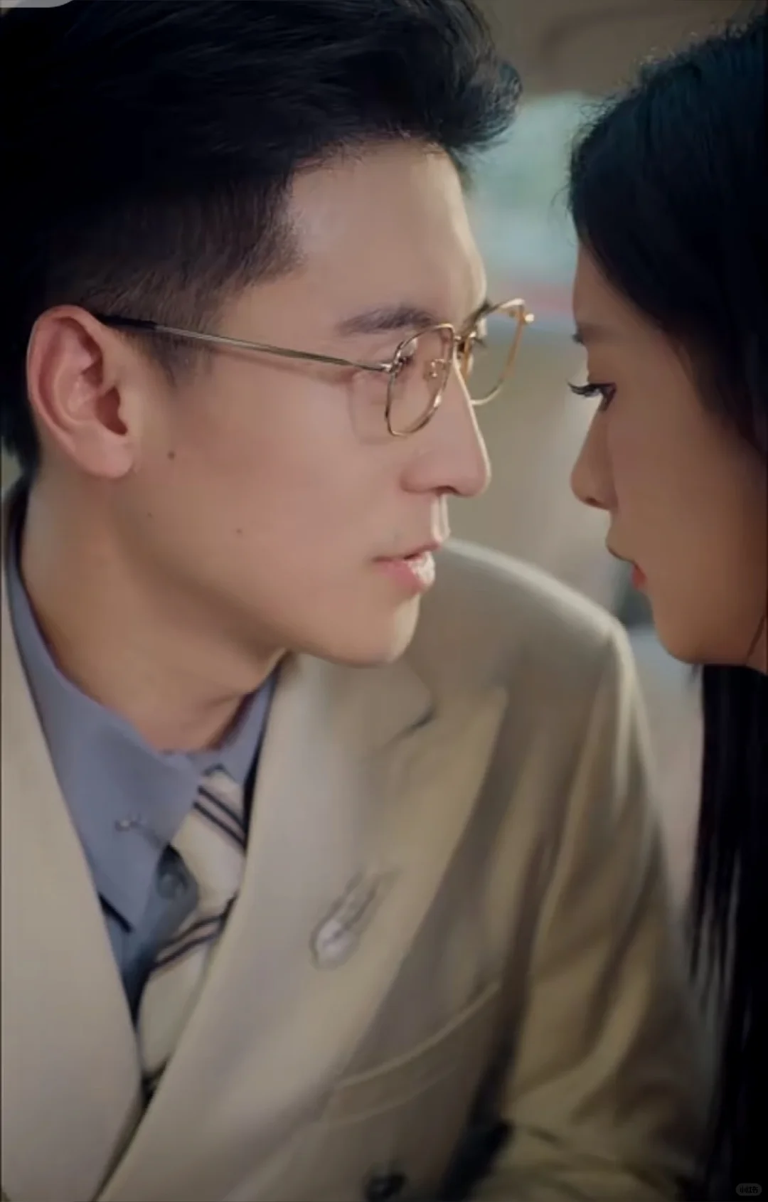 搞笑好看，女主有改剧本能力，男主温柔爹系