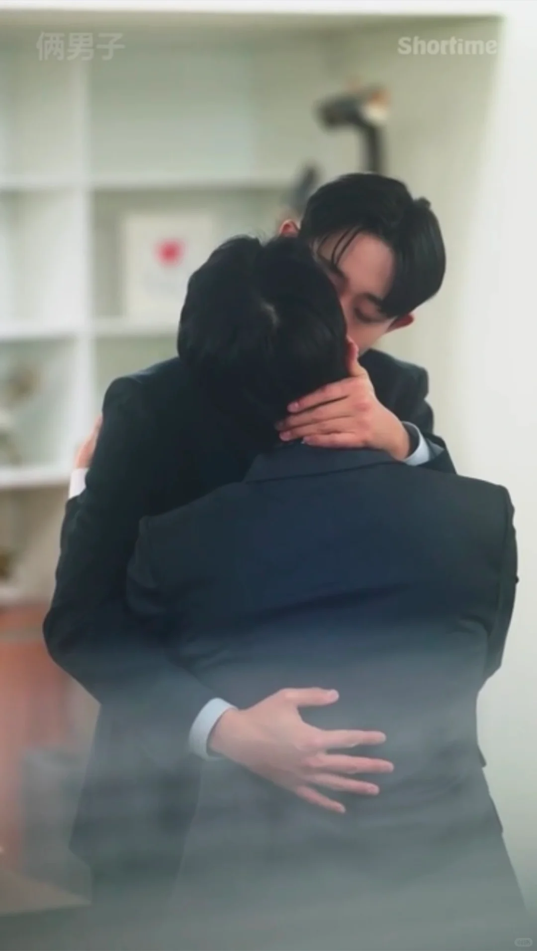 小小的短剧，大大的吻戏（＞6次）