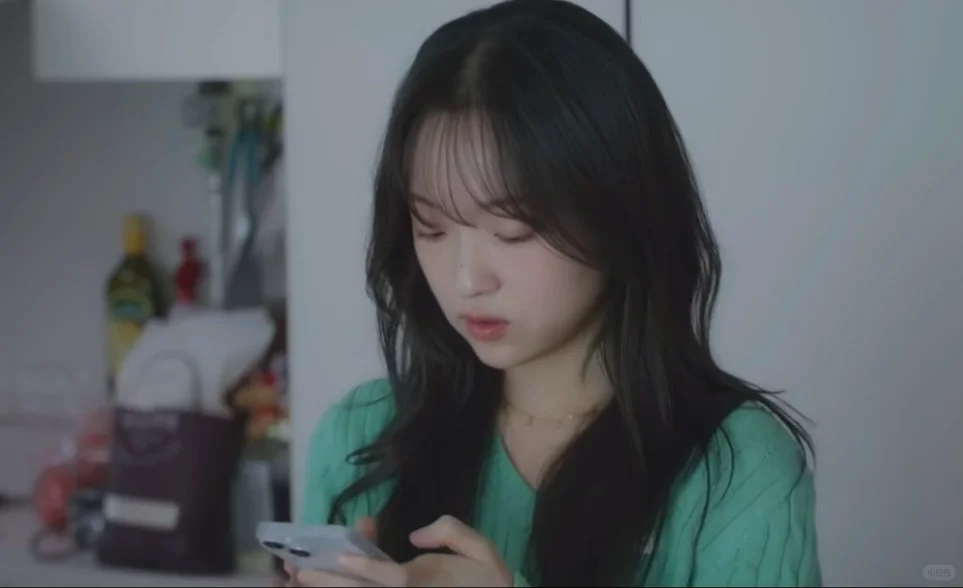 全剧唯一一场吻戏，还是因为做梦