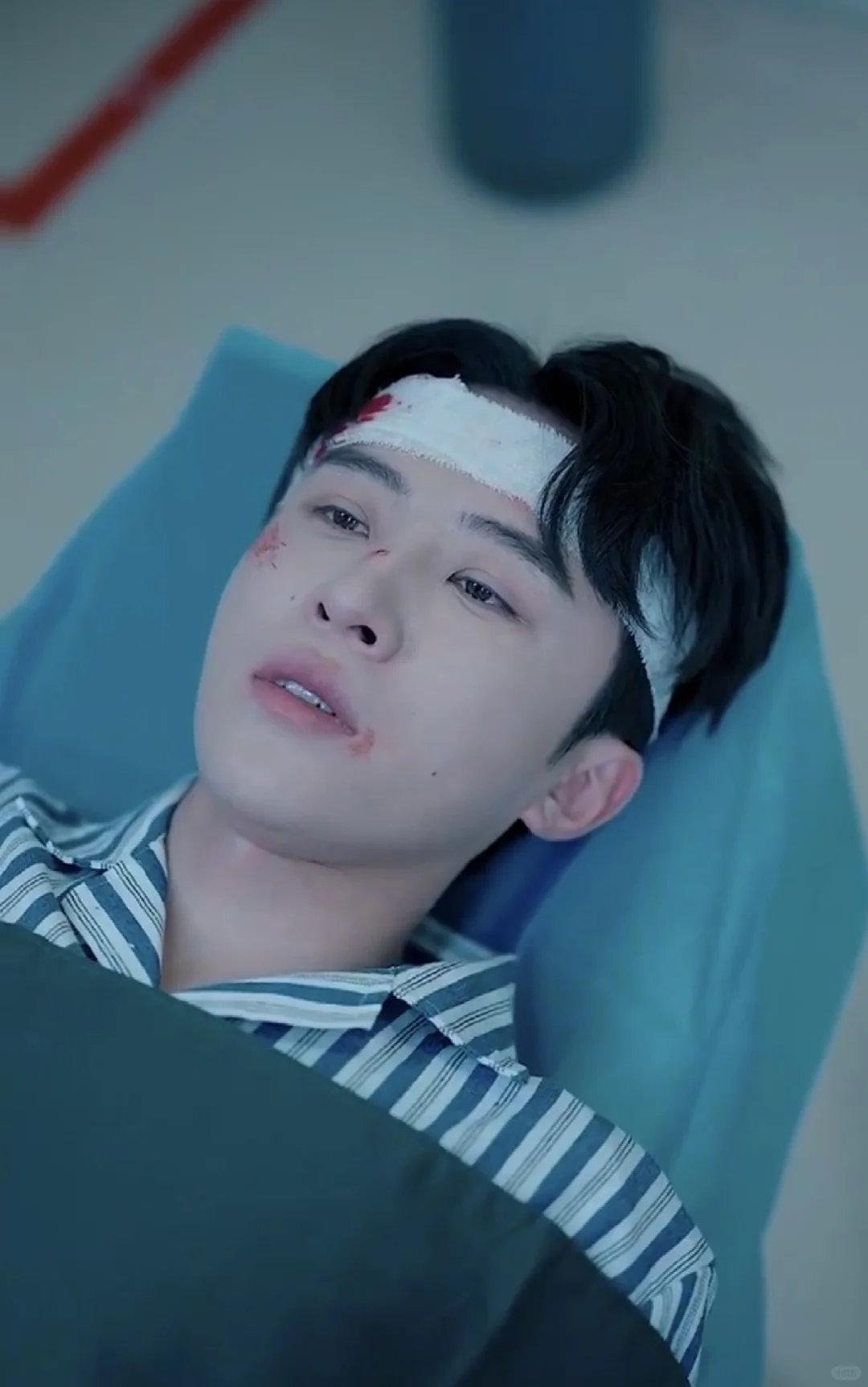 短剧测评《许你半生不见》