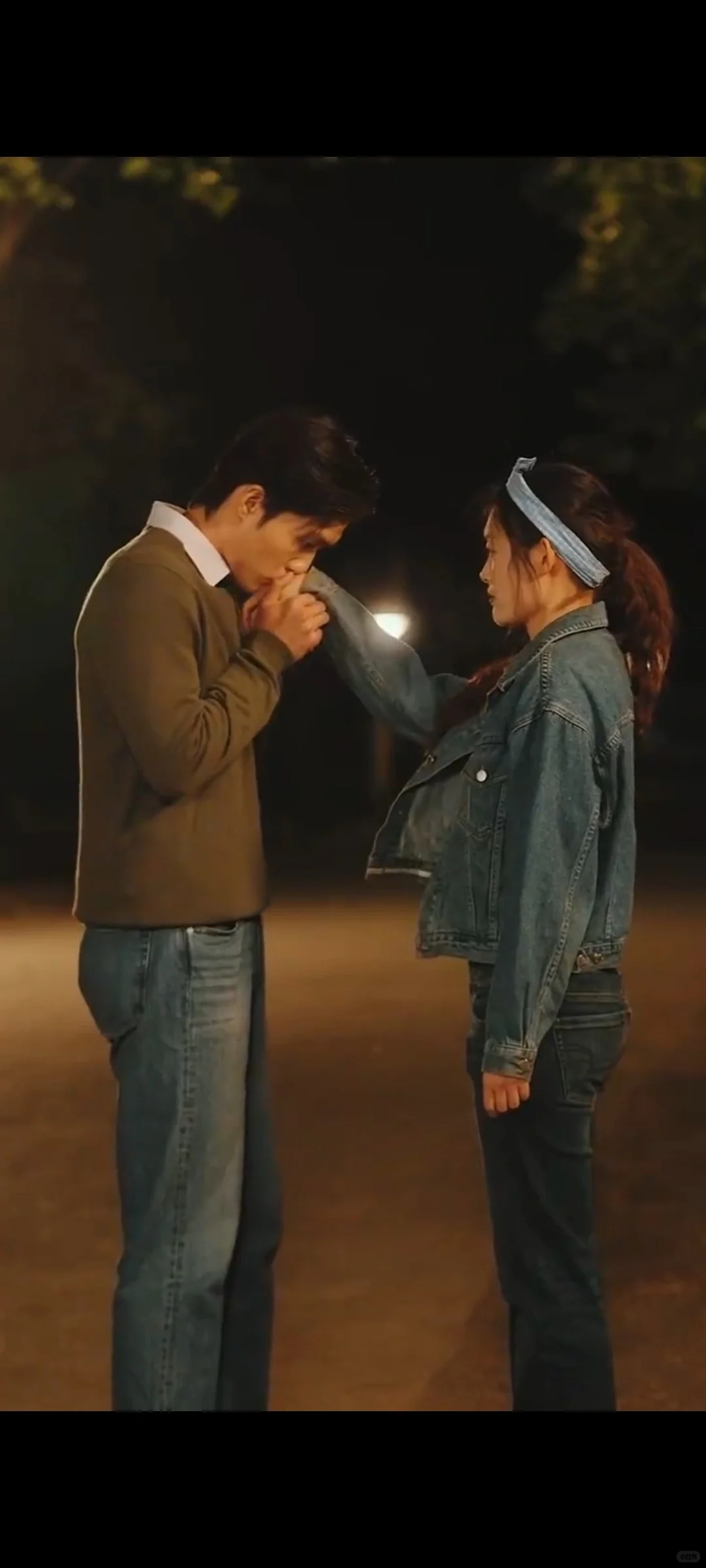 穿回过去，撩了个良家妇男❗还换了个新爹❗