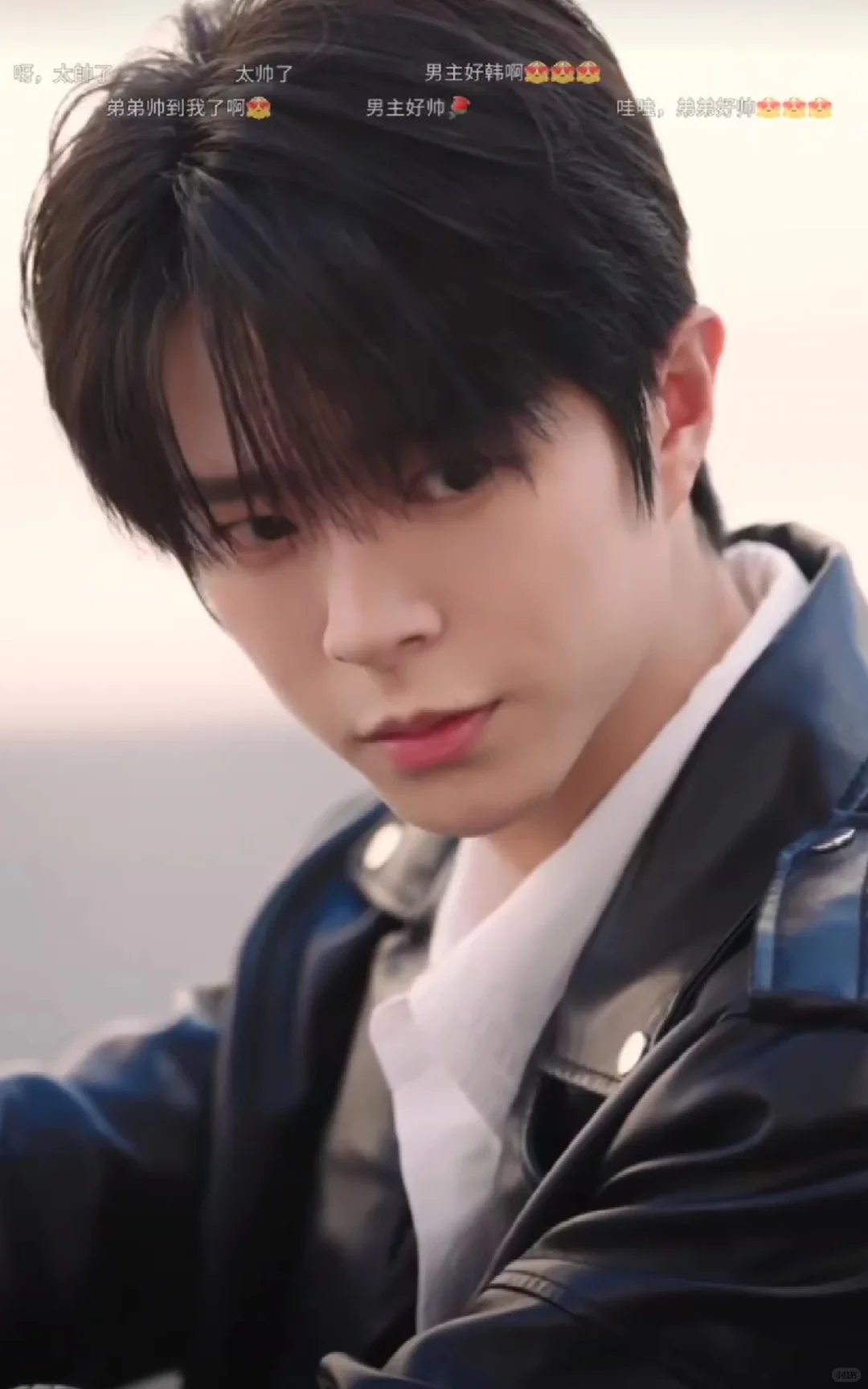 解开他的蝴蝶结🥰💕