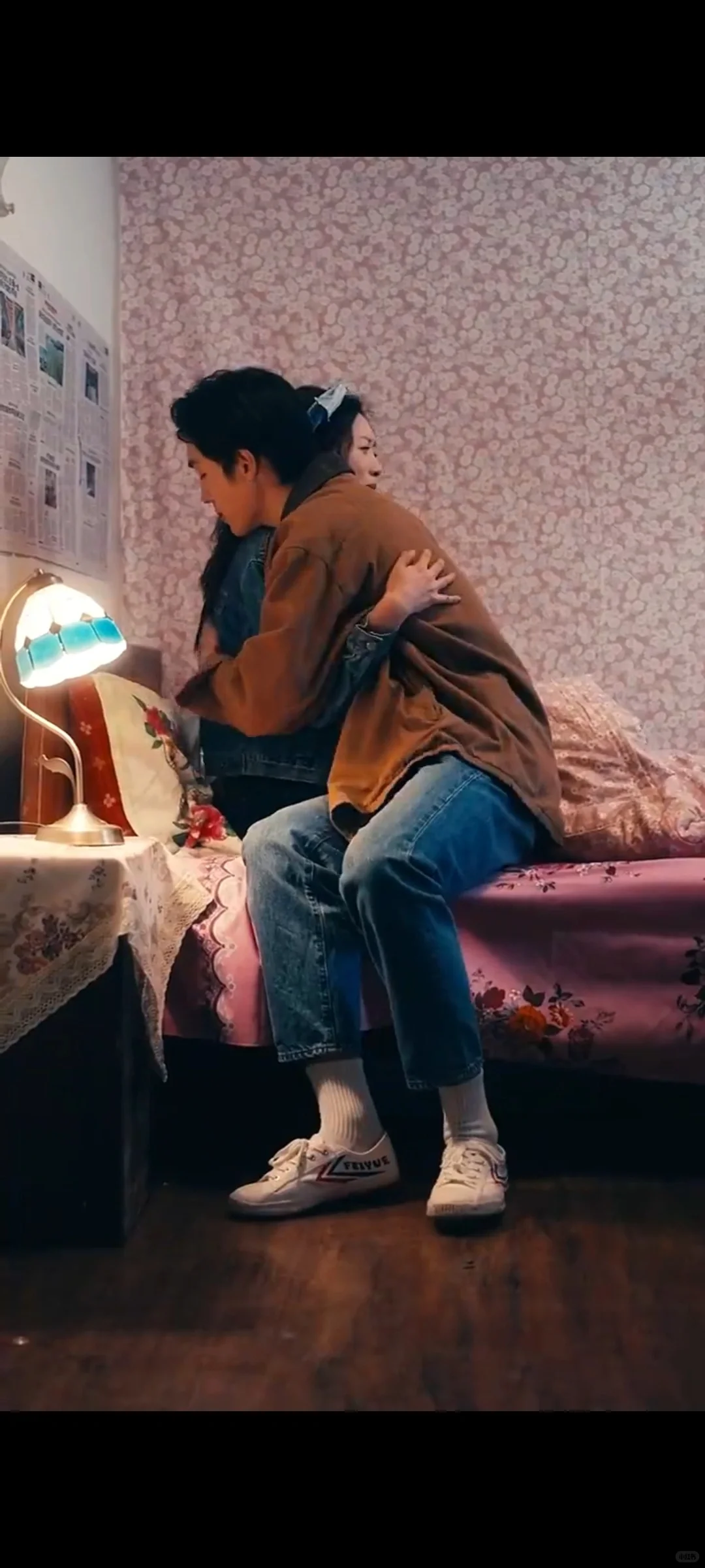 穿回过去，撩了个良家妇男❗还换了个新爹❗