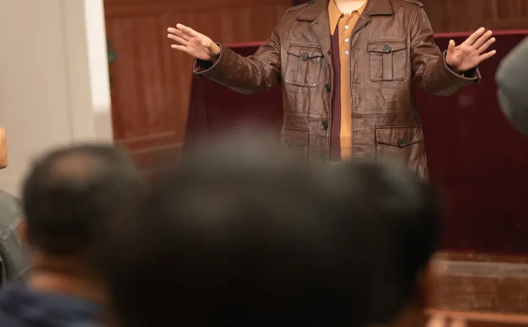 Top5 激荡1983：从维修铺到商业帝国