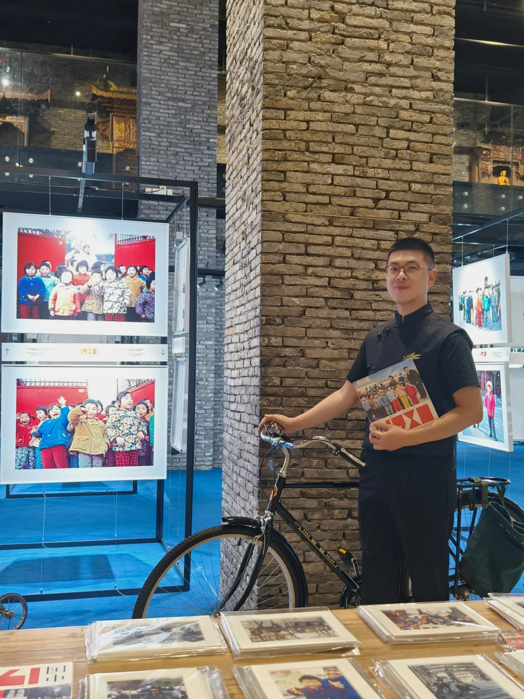 都2025年了！我居然看到80年代的鲜肉和牛马