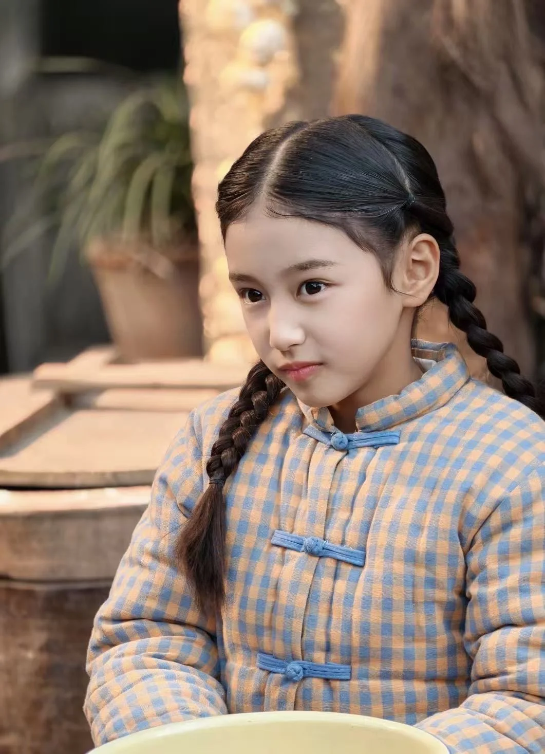 年代剧里小女孩这眼睛。。