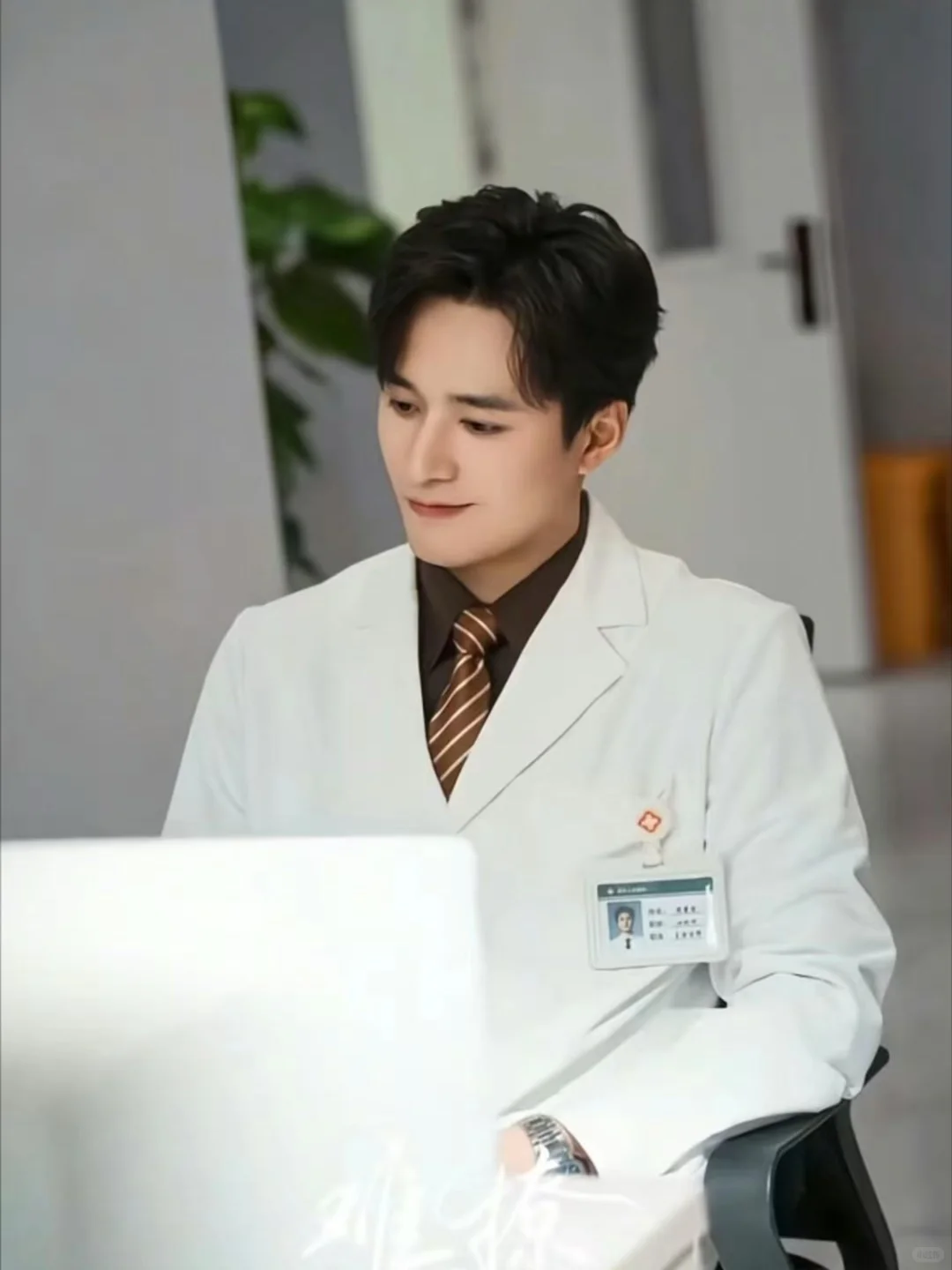 🔺马上就播‼️看周医生如何愿者上钩💝