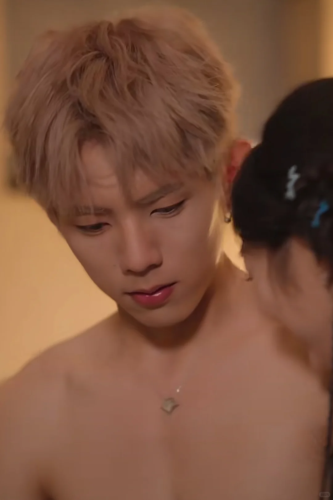 一个人，黑毛和白毛怎么能差这么多