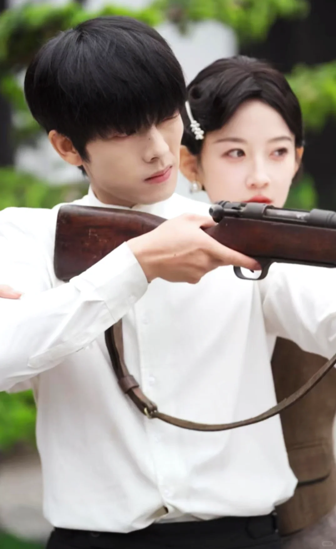 曾辉&韩雨彤深情演绎民国悬疑甜宠剧！