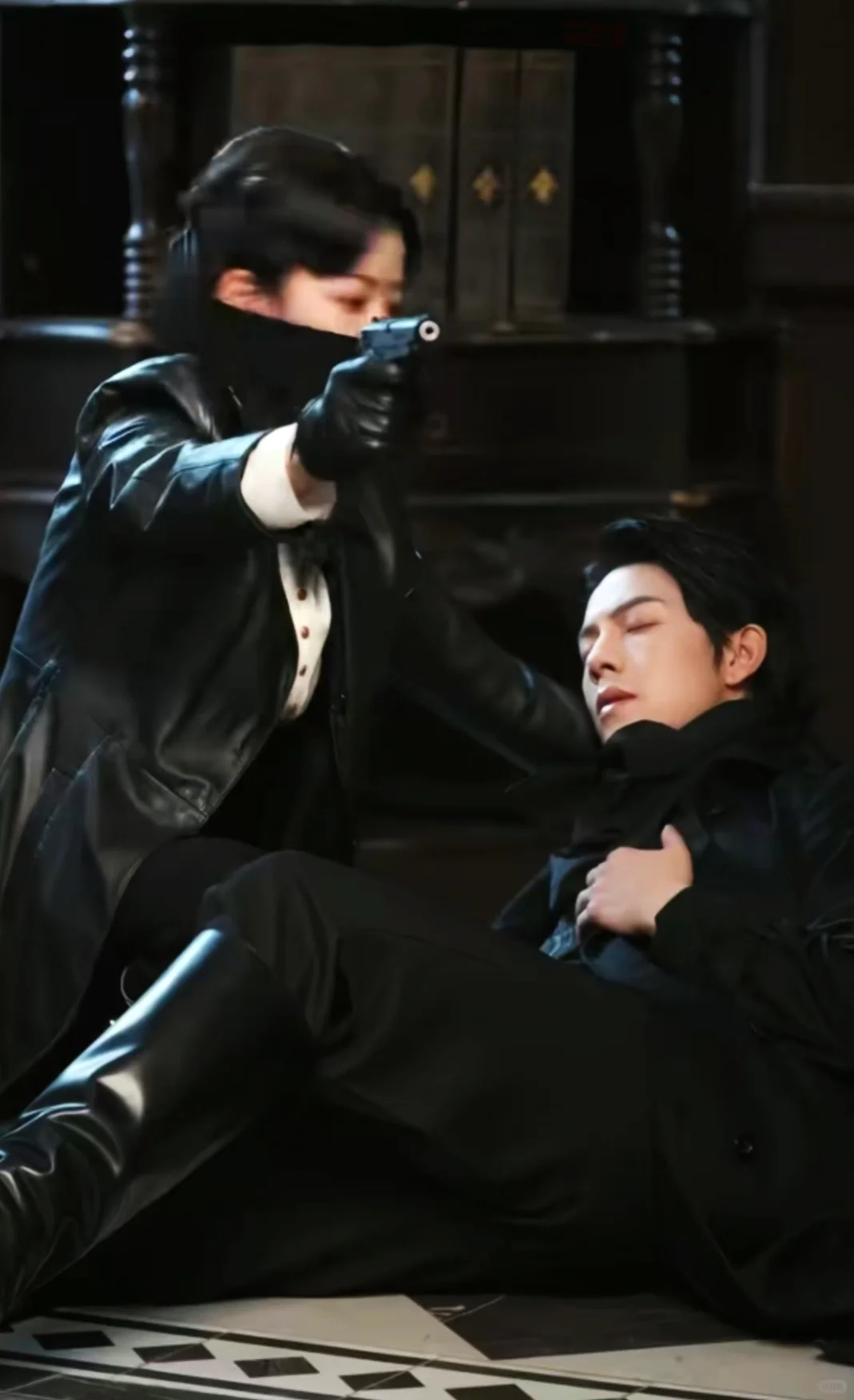 曾辉&韩雨彤深情演绎民国悬疑甜宠剧！