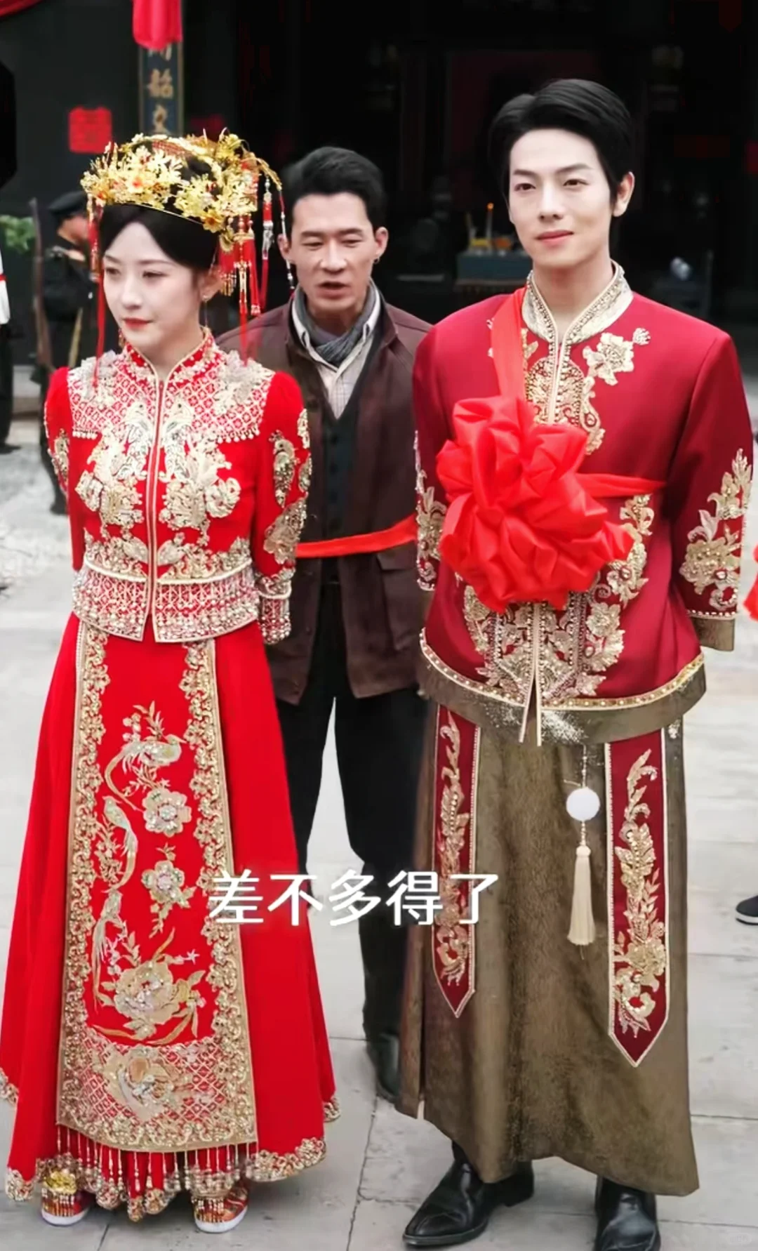 曾辉&韩雨彤深情演绎民国悬疑甜宠剧！